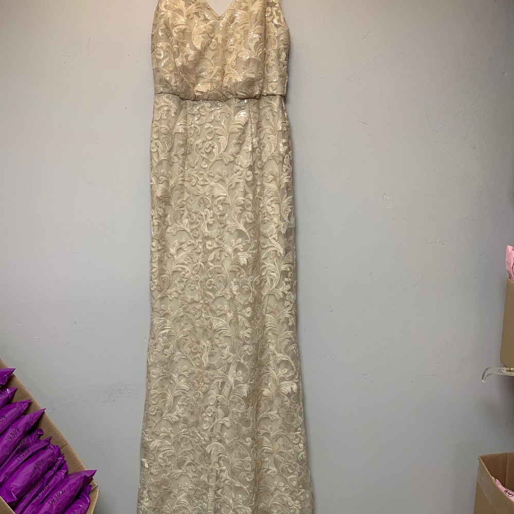 Reverie Formal Gown Womens 2 Champagne Gold Sequin Embroidered V-Neck Excellent